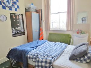 Bedroom- click for photo gallery